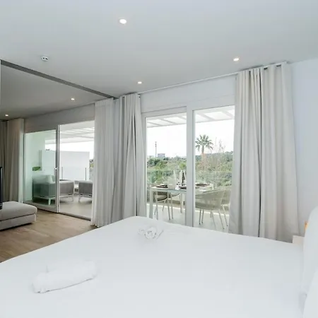 Al4-2115 - - Alcazaba Lagoon Apartment *